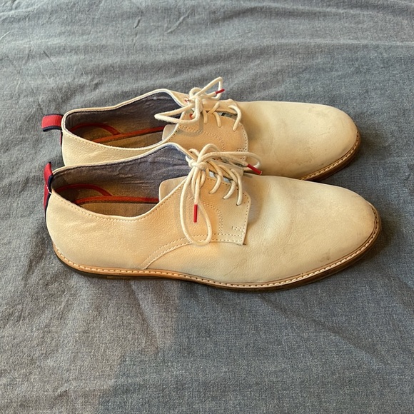 Men's Ben Sherman lace up suede shoes. Only worn a couple of times. Like New. - Picture 2 of 7